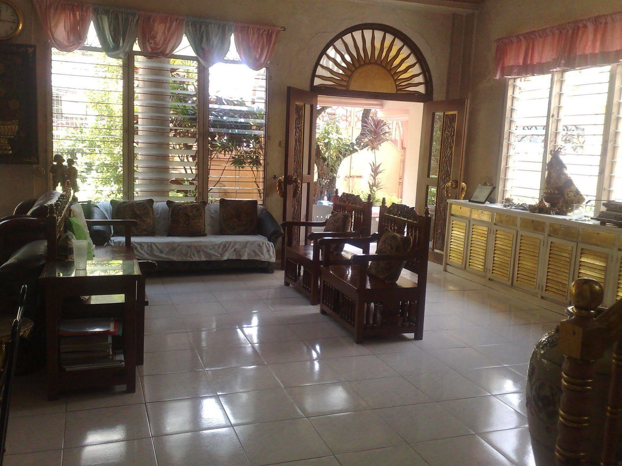 La Residencia Luzviminda Pensionne Cebu Eksteriør bilde